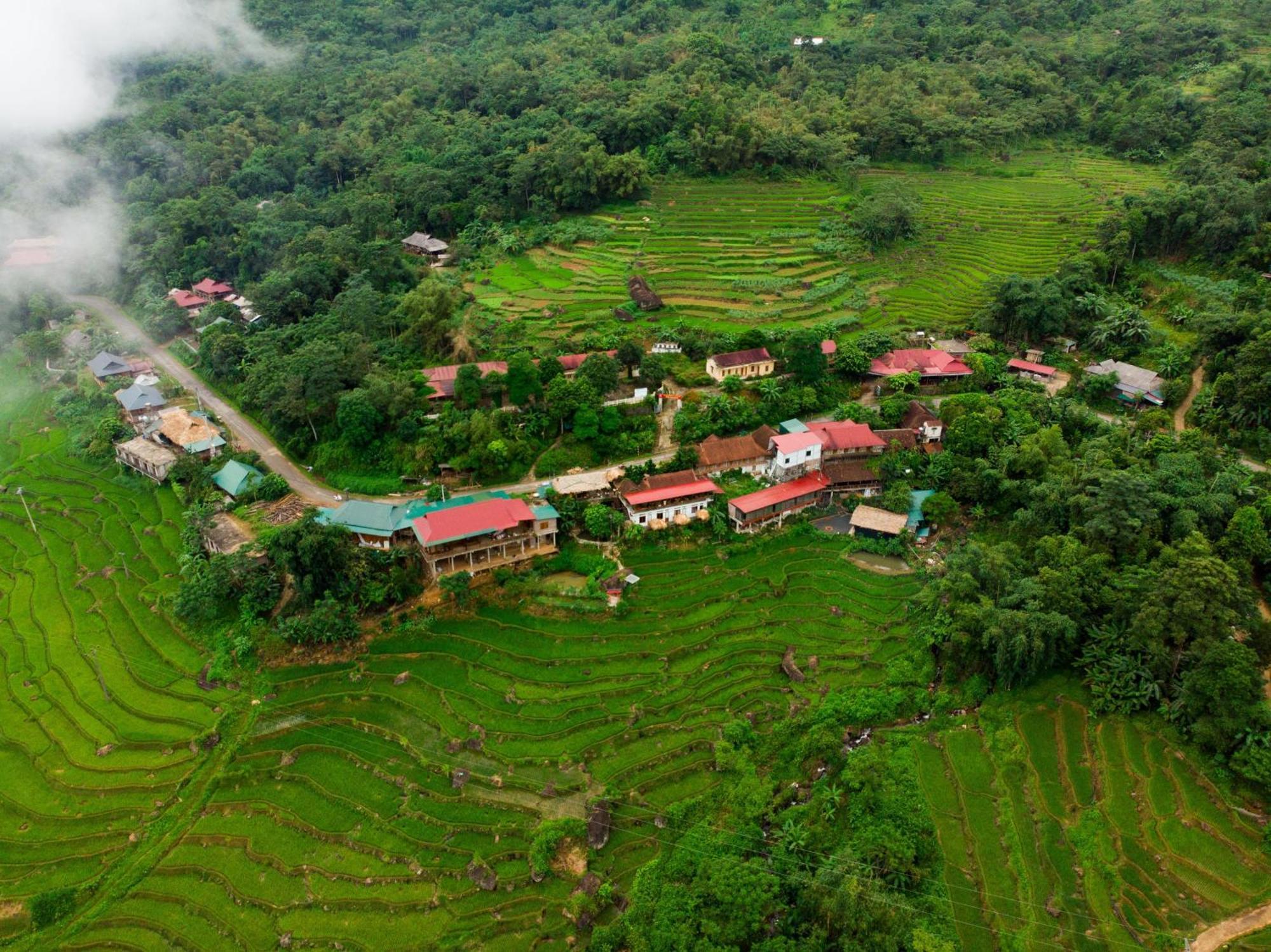 Oh Pu Luong Homestay Huong Ba Thuoc Exterior foto